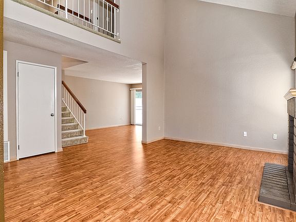 3rd image of 6931 Worchester Pl