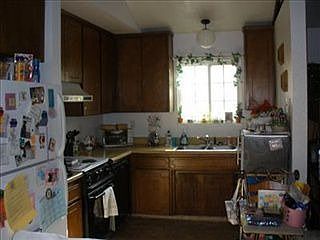 4th image of 555 N 1st Ave