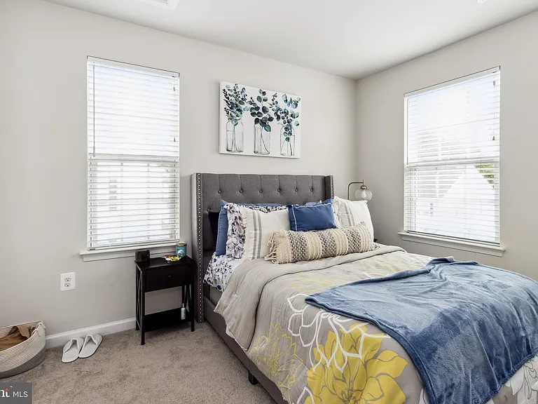 530 View Point Way — Photo 10