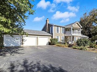 40W156 Sturbridge Way, Elgin, IL 60124