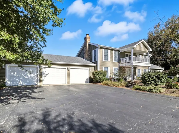 40W156 Sturbridge Way, Elgin, IL 60124