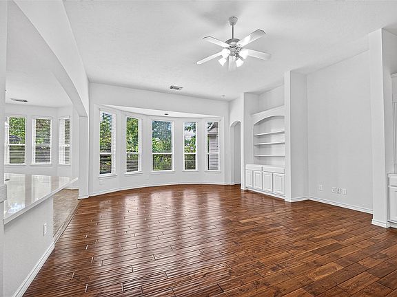 4th image of 10117 Woodwind Dr
