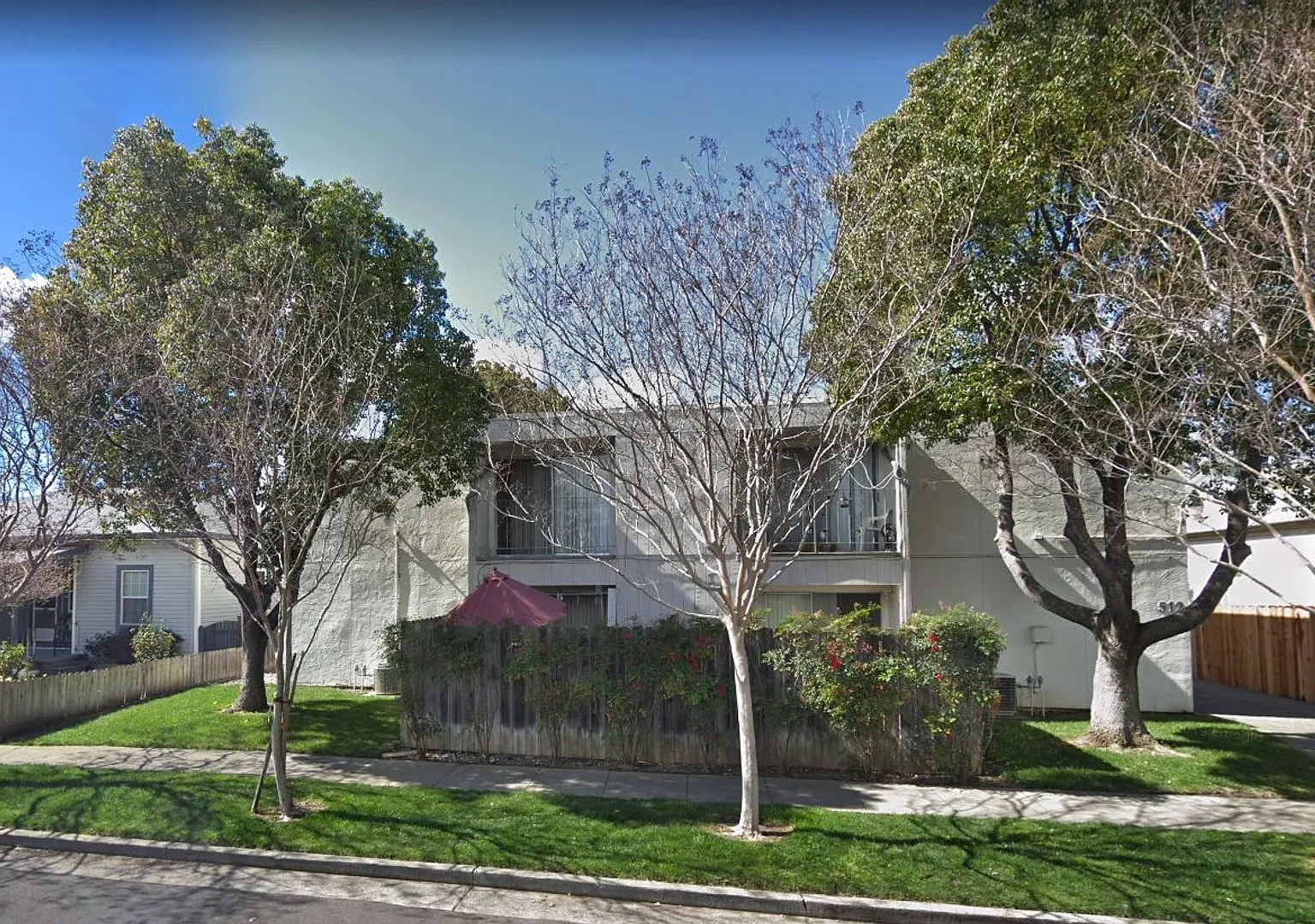 512 Elizabeth Street — Photo 1