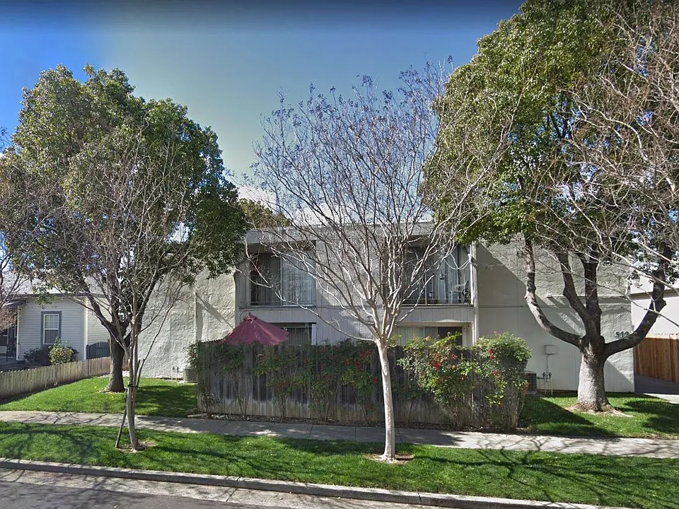 512 Elizabeth St