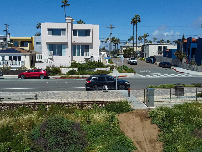 192 Imperial Beach Blvd — Photo 11
