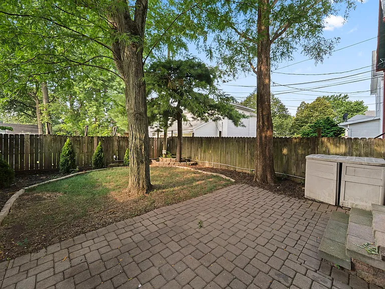 335 W 2nd Ave — Photo 46
