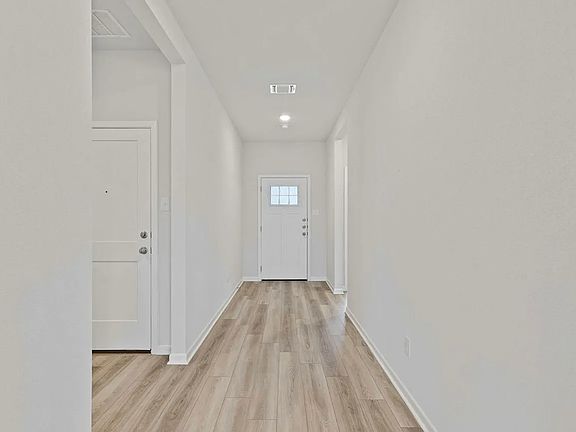 3rd image of 1214 Carnaby Dr