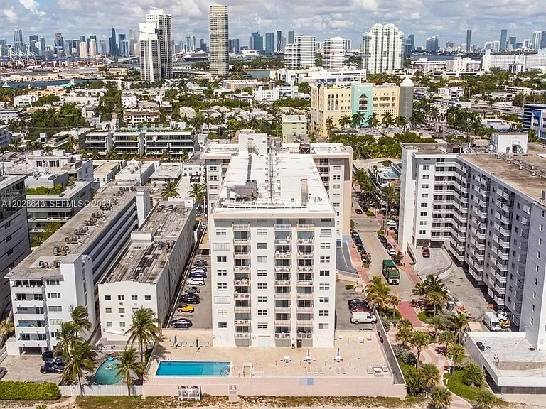 345 Ocean Dr #602 — Photo 1