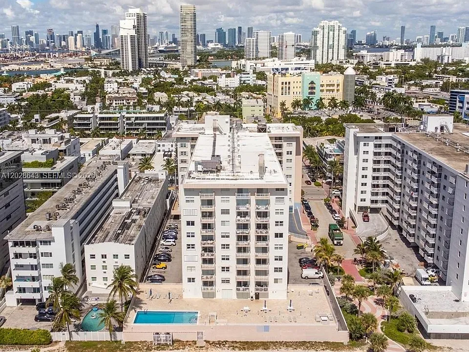 345 Ocean Dr #602