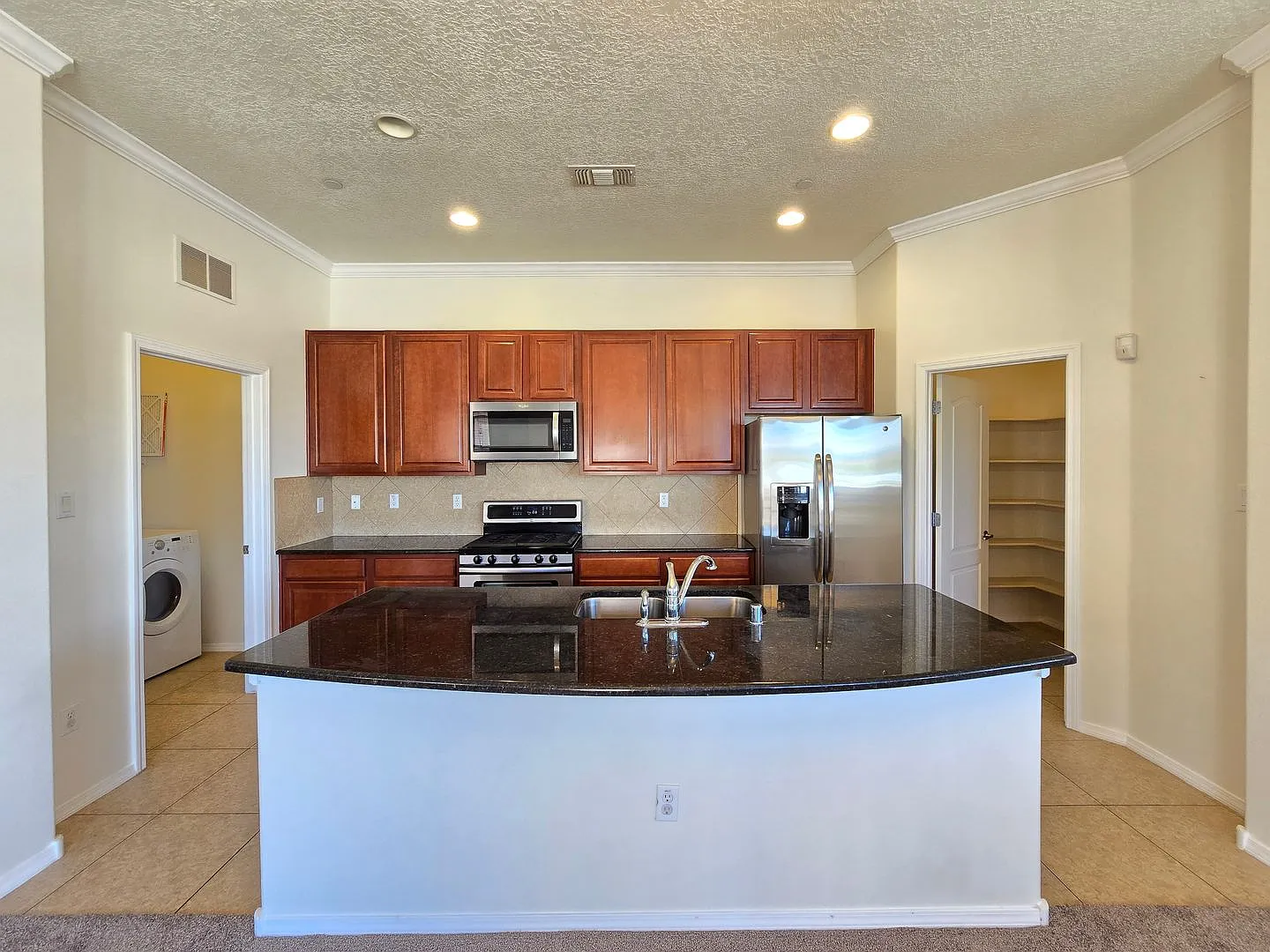 4512 Santa Elena unit C — Photo 2