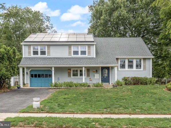 22 Shelter Rock Rd, Mount Holly, NJ 08060