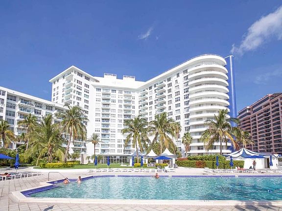 5th image of 5151 Collins Ave APT 1021