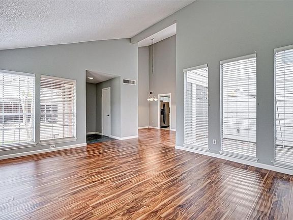 4th image of 7983 Kendalia Dr