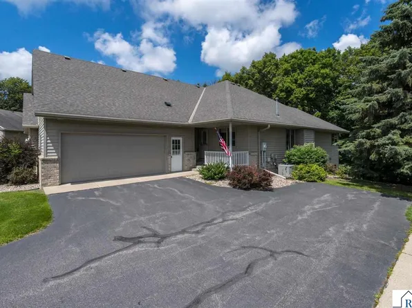 204 Parkway Pl, Mankato, MN 56001
