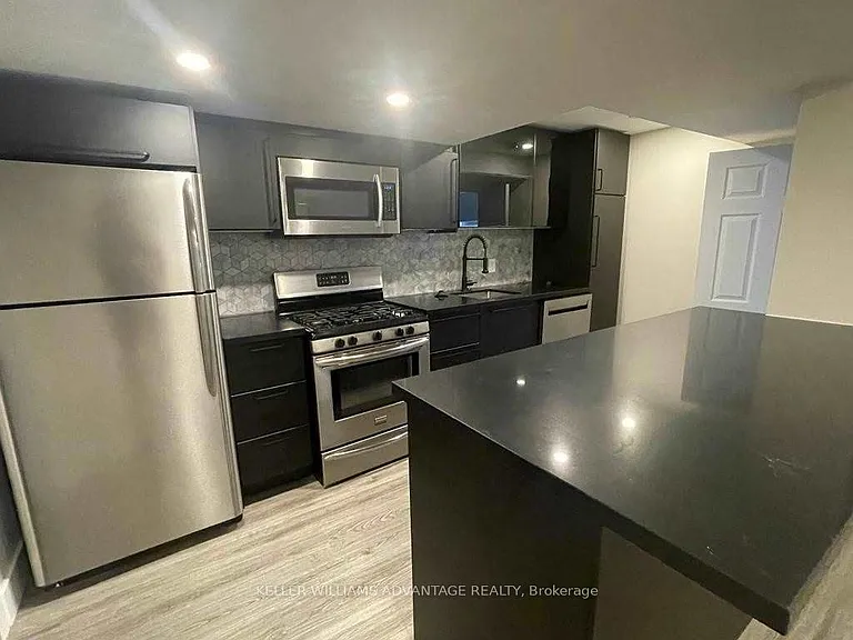 372 Highfield Rd #LOWER — Photo 2