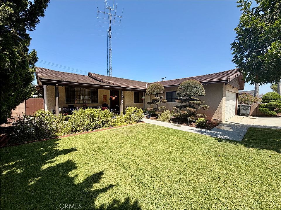 1st image of 13439 De Alcala Dr