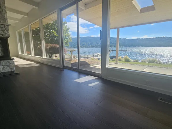 3803 E Lake Sammamish Shore Ln SE, Sammamish, WA 98075