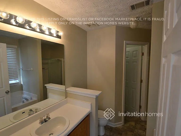 1456 Gates Cir SE — Photo 8