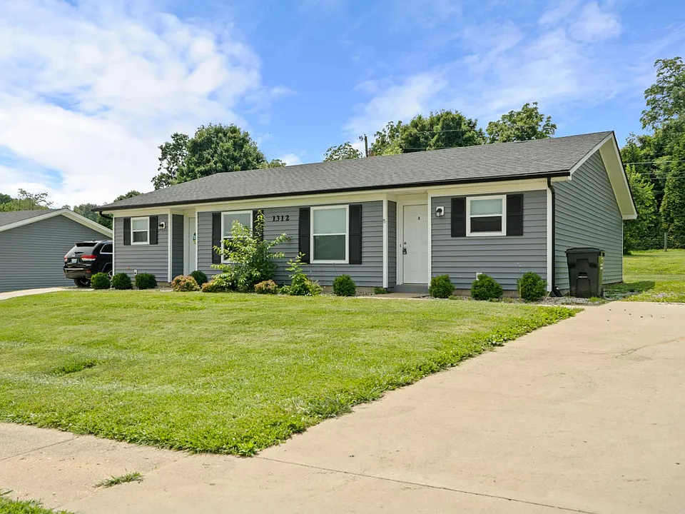 1307A Farmingdale Dr #1307