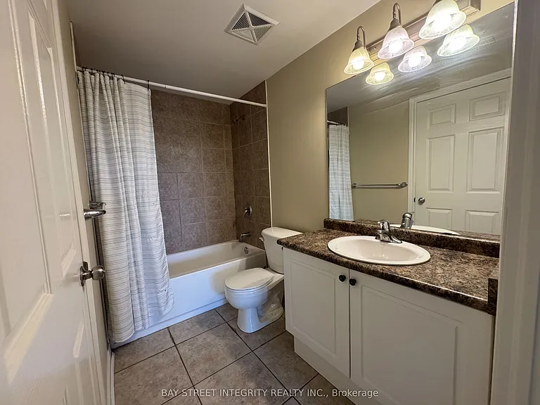 47 Caroline St N #402 — Photo 18
