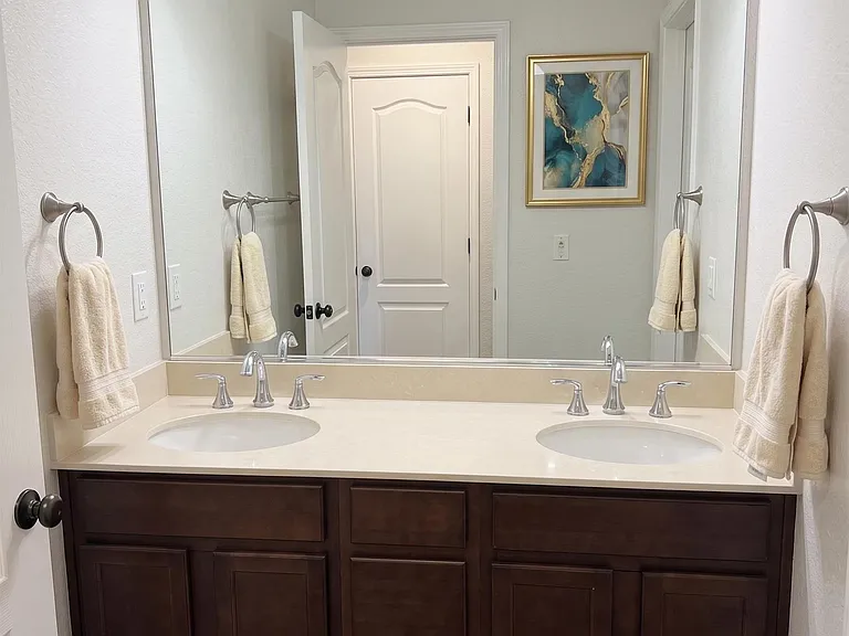 1826 Rosemary Dr — Photo 17