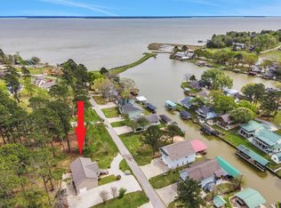 360 Holiday Ln, Coldspring, TX 77331