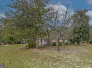 1122 Clarks Bluff Rd, Kingsland, GA 31548