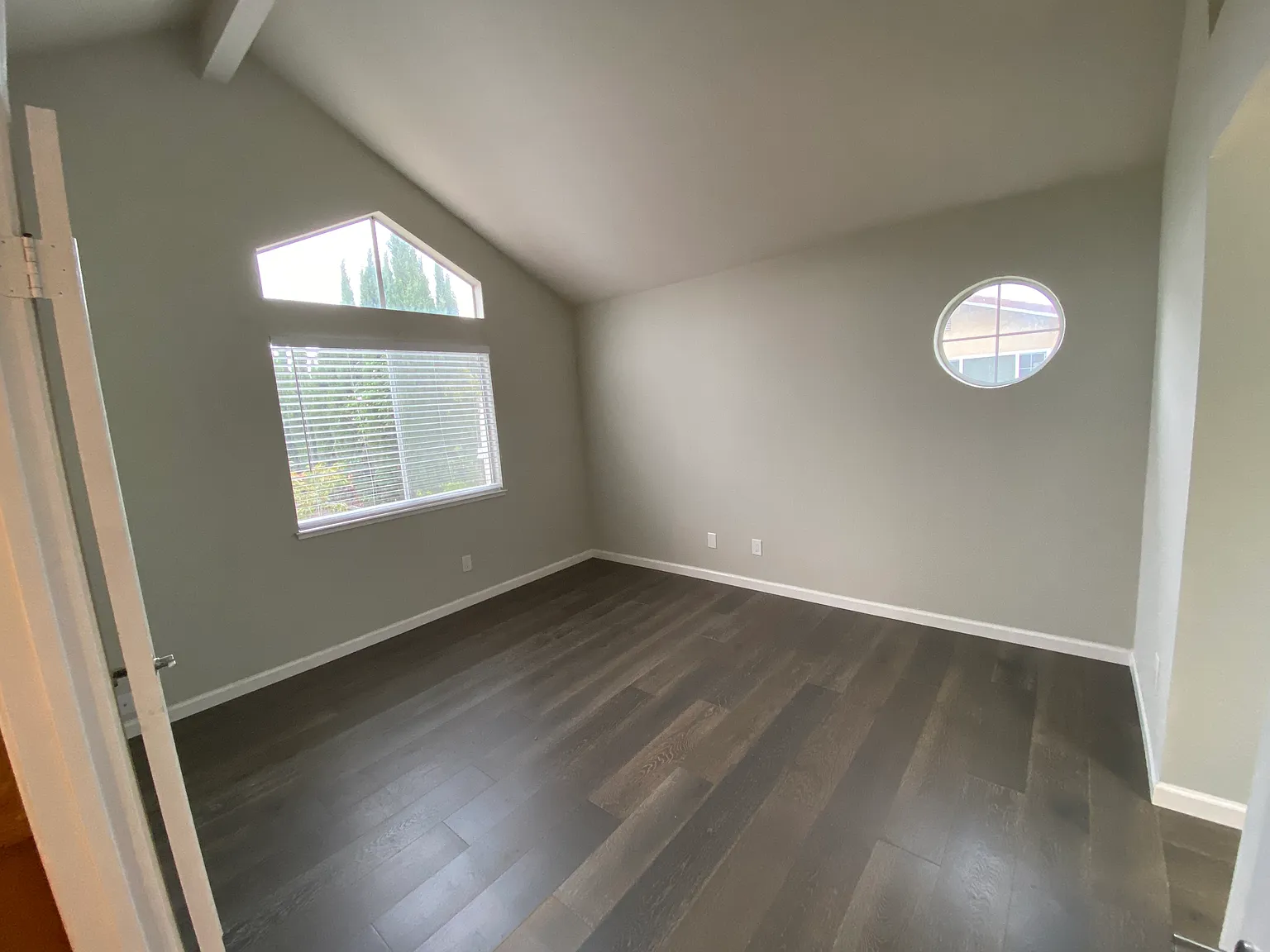 1004 Gordon St — Photo 2