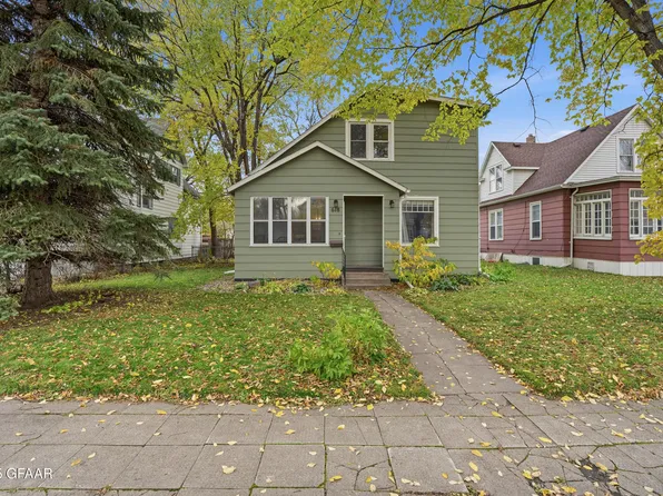 618 Walnut St, Grand Forks, ND 58201