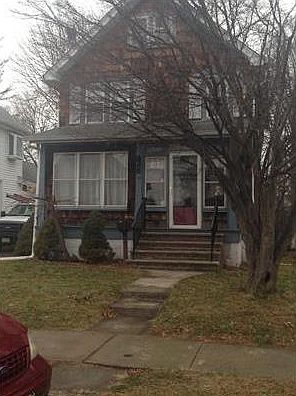 2nd image of 8 Jean Ct