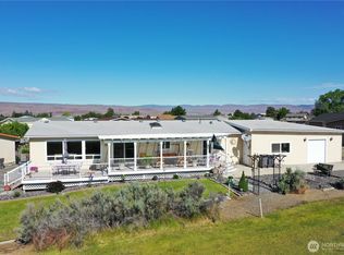 327 Buttercup Ln SW, Mattawa, WA 99349