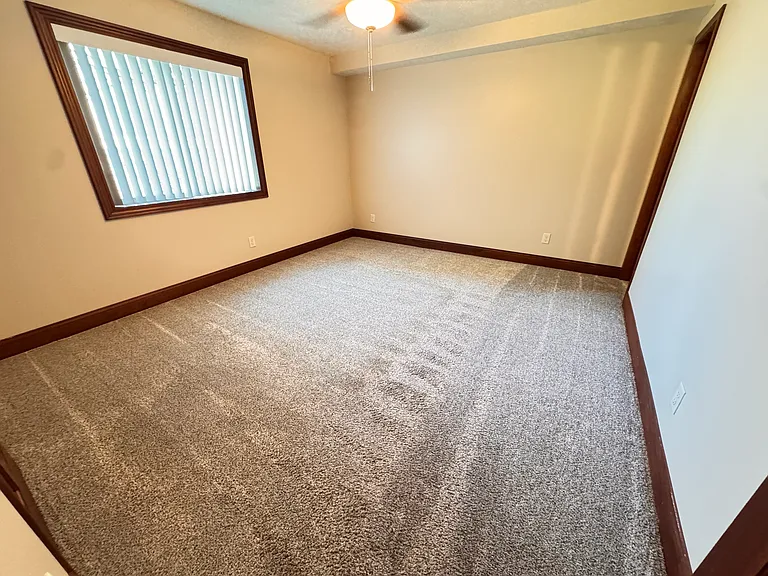 4402 S 27th St #6 — Photo 11