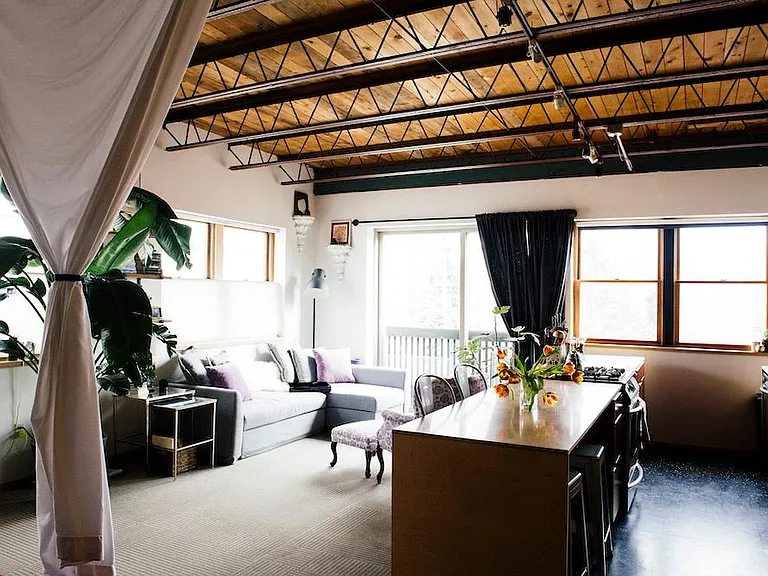 918 N Main St #1 — Photo 3