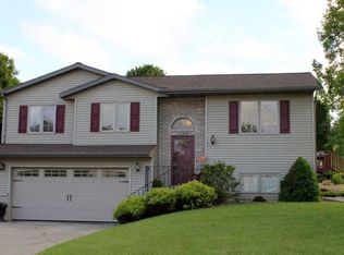 120 Joyce Dr, Lodi, WI 53555