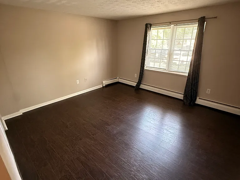 1081 Blue Hills Ave #B — Photo 13
