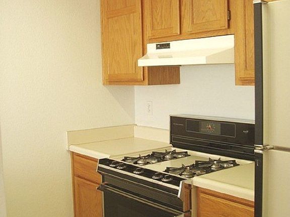 4th image of 4510 Oak Glen Dr Unit E