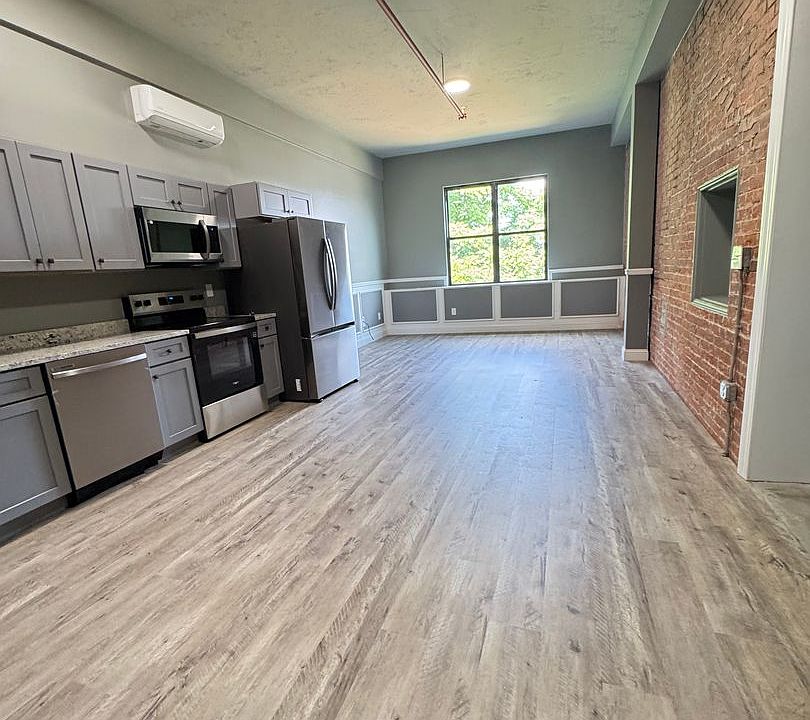 2nd image of 70 Webster St #209