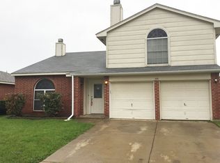 646 Blueberry Hill Ln, Mansfield, TX 76063