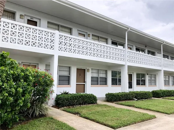 1000 79th Ave N APT 102, Saint Petersburg, FL 33702