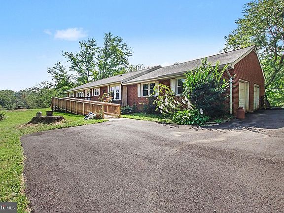 2nd image of 48 Wood Rd