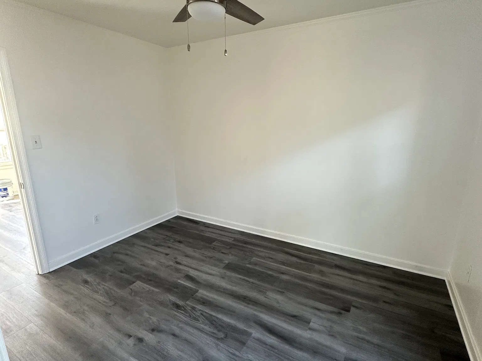 1 bed, 450 sqft, $1,200 — Photo 3