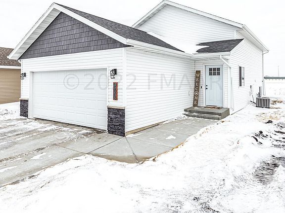 2nd image of 1020 Highland Ln W
