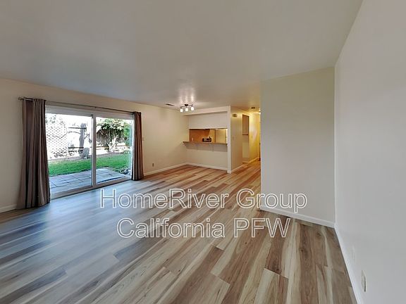 3rd image of 2568 Seahorse Ave