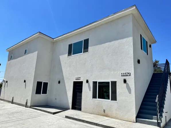 11577 Garrick Ave, Sylmar, CA 91342