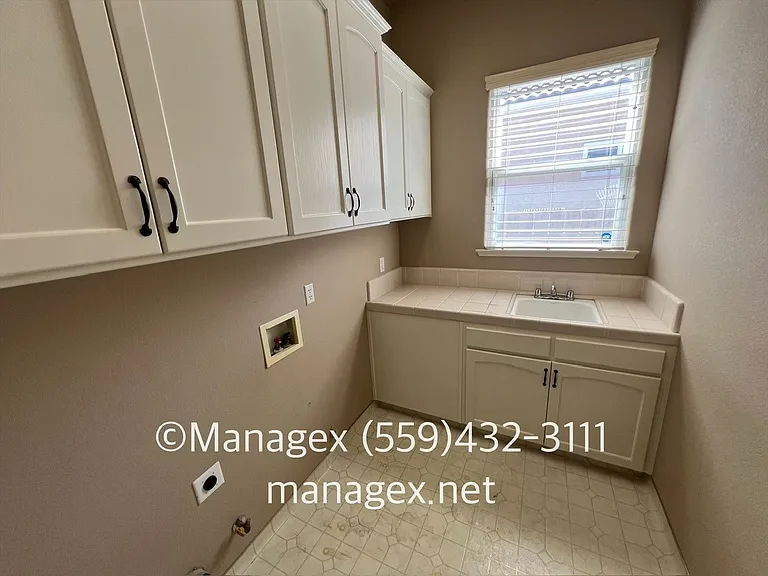 9708 N Willey Ct — Photo 17