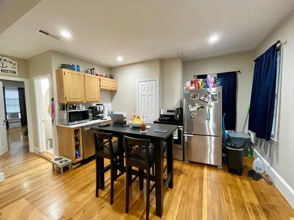 335 Paris St #3, Boston, MA 02128