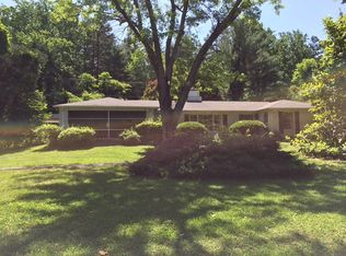 606 Kearsarge Cir, Charlottesville, VA 22903