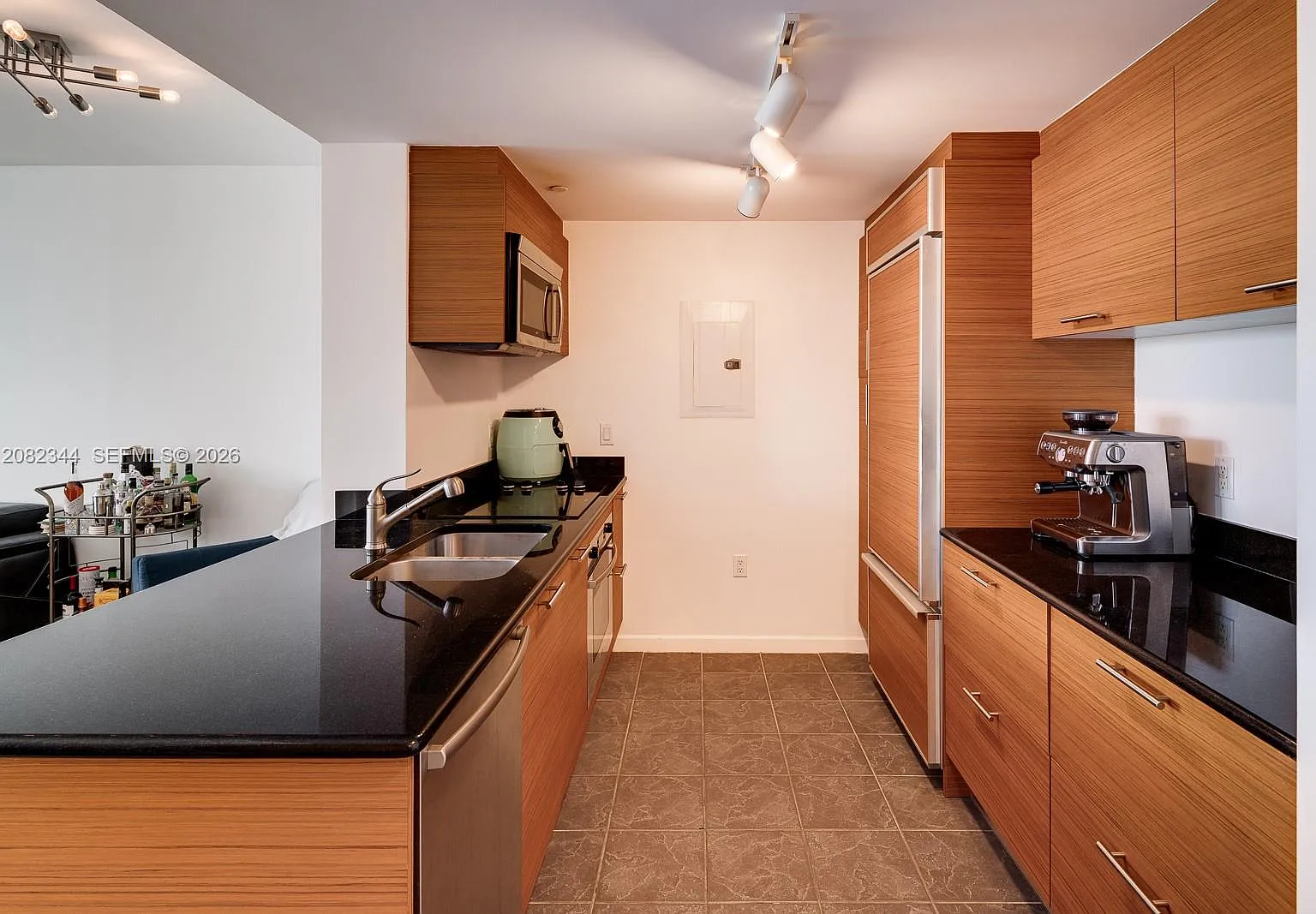 50 Biscayne Condo — Photo 1