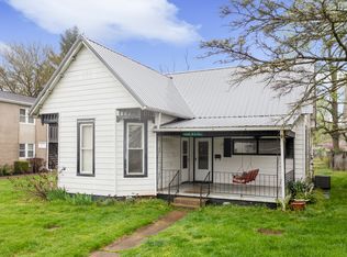528 W 5th St, Seymour, IN