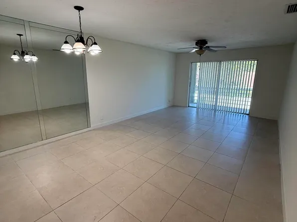 5515 Lakewood Cir N APT 124, Margate, FL 33063
